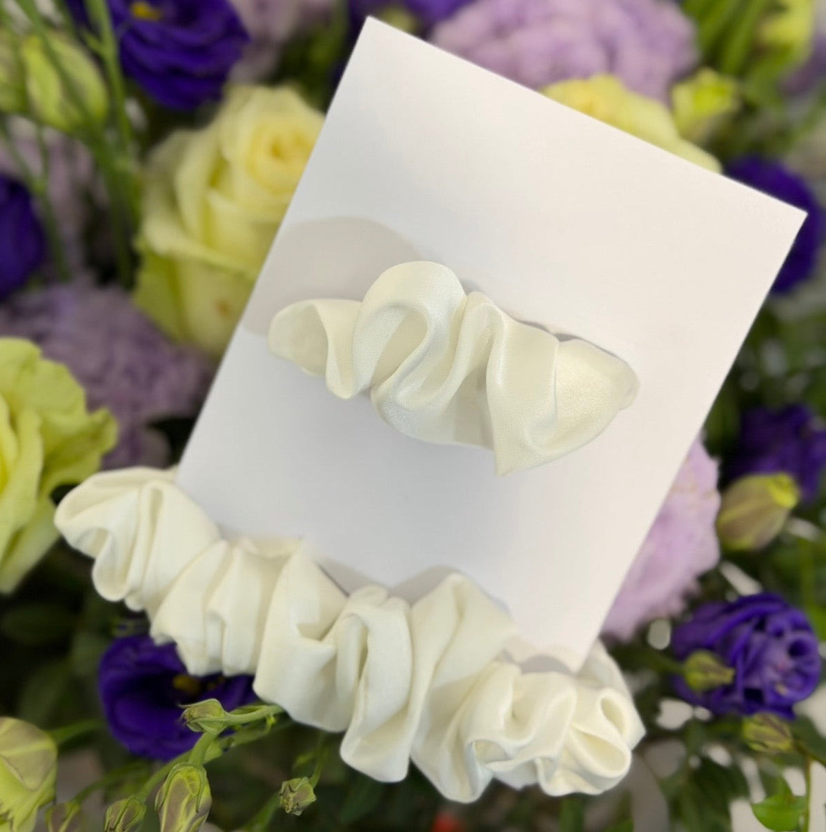 Must-have duo - French barrette & Scrunchie